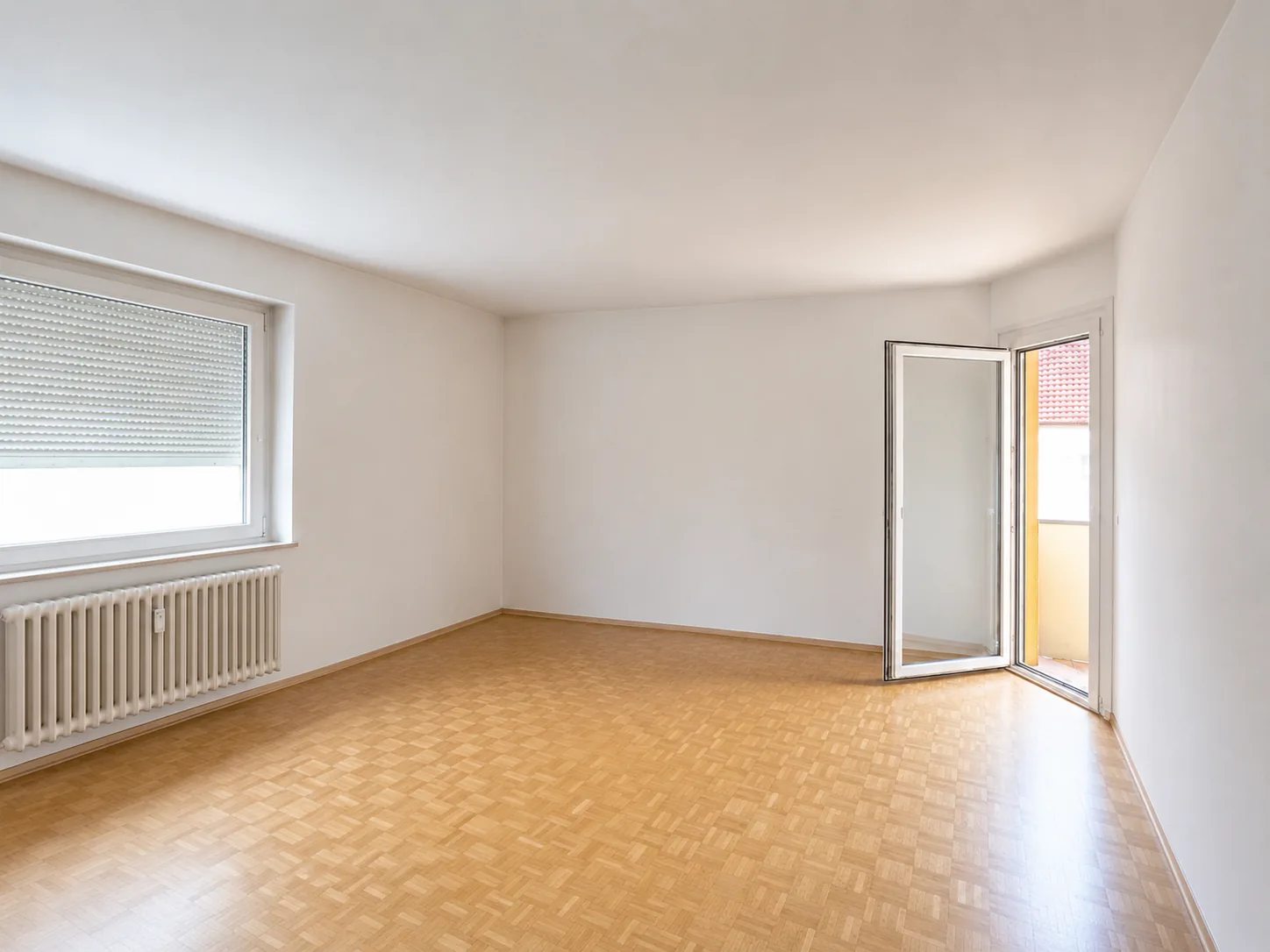 Schritt 2: leergeräumtes Wohnzimmer, bereit für die Übergabe